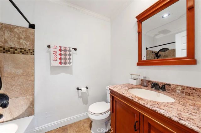 1018 Cabrillo Park H, Santa Ana, CA 92701
