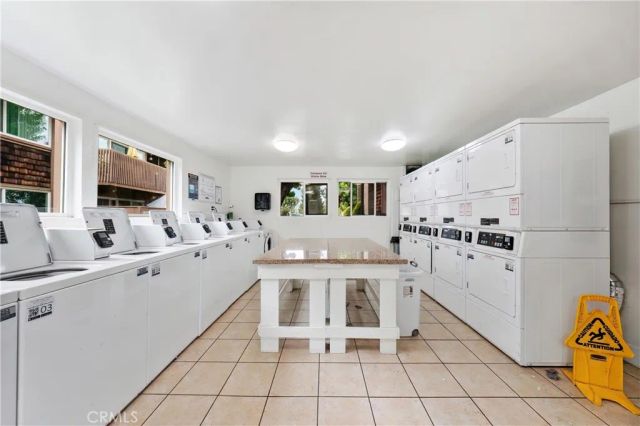 1018 Cabrillo Park H, Santa Ana, CA 92701