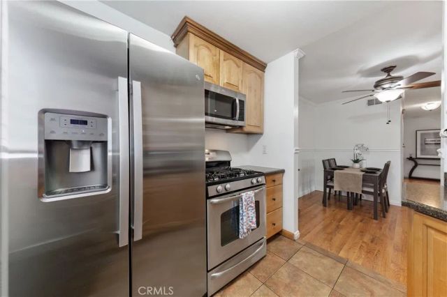 1018 Cabrillo Park H, Santa Ana, CA 92701