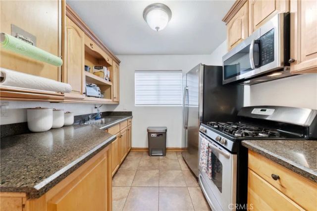 1018 Cabrillo Park H, Santa Ana, CA 92701