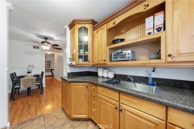 1018 Cabrillo Park H, Santa Ana, CA 92701