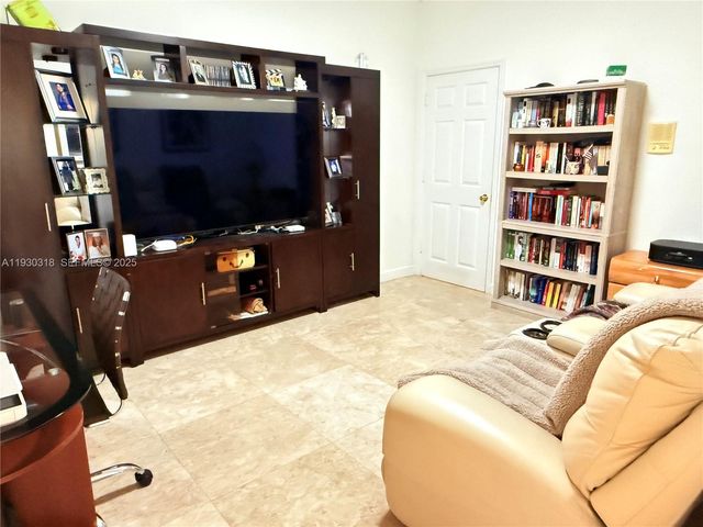 8950 SW 152nd Ct, Miami, FL 33196