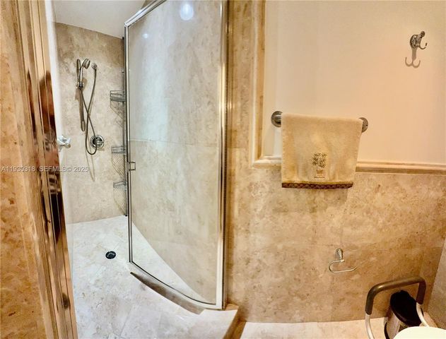 8950 SW 152nd Ct, Miami, FL 33196