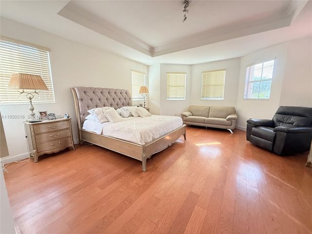 8950 SW 152nd Ct, Miami, FL 33196