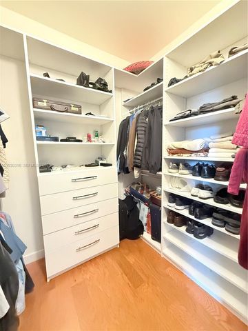 8950 SW 152nd Ct, Miami, FL 33196