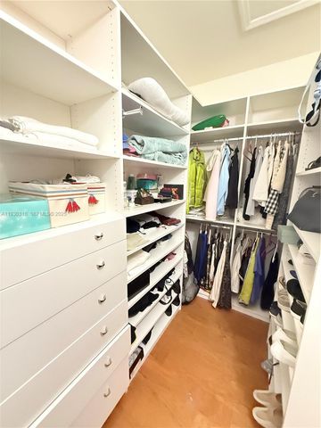 8950 SW 152nd Ct, Miami, FL 33196