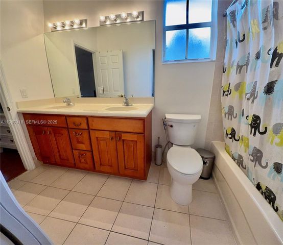 8950 SW 152nd Ct, Miami, FL 33196