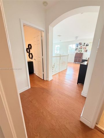 8950 SW 152nd Ct, Miami, FL 33196