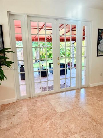 8950 SW 152nd Ct, Miami, FL 33196