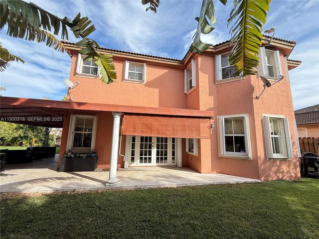 8950 SW 152nd Ct, Miami, FL 33196