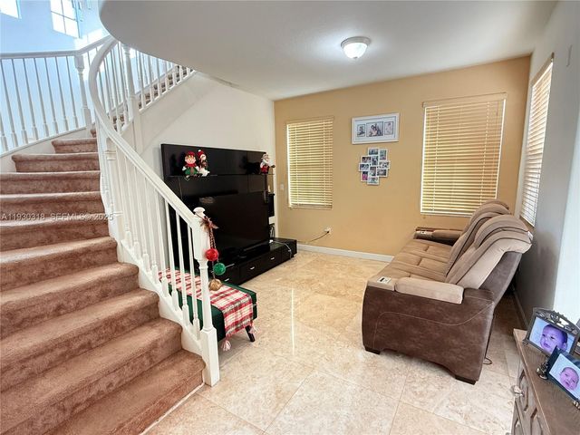 8950 SW 152nd Ct, Miami, FL 33196