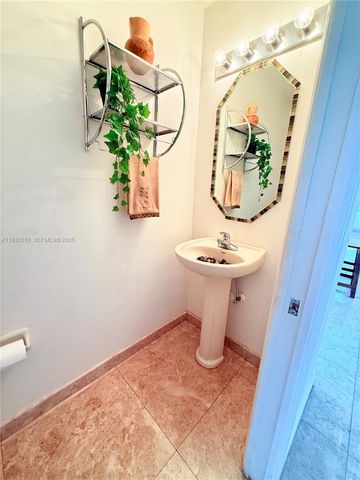 8950 SW 152nd Ct, Miami, FL 33196