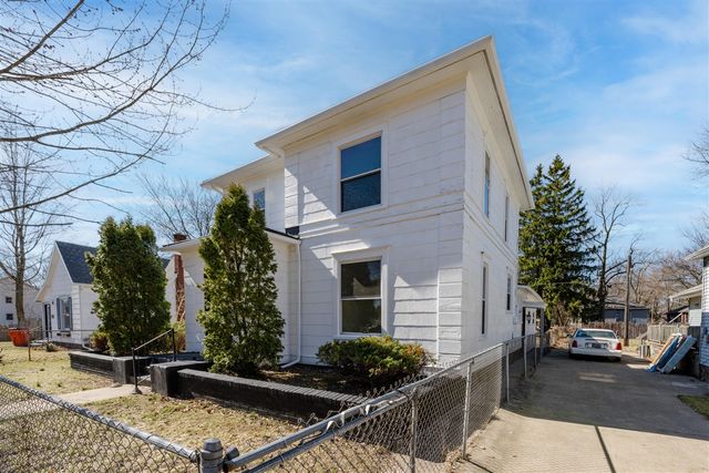 758 Pearl Street, Benton Harbor, MI 49022