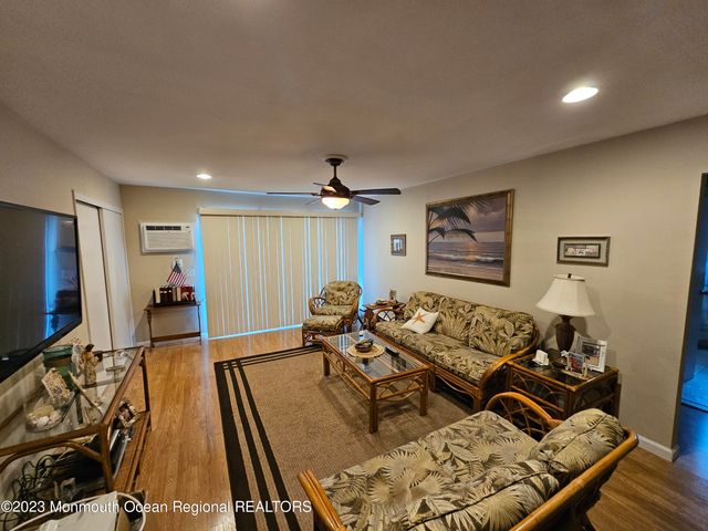 1187 Ocean Avenue 11, Sea Bright, NJ 07760