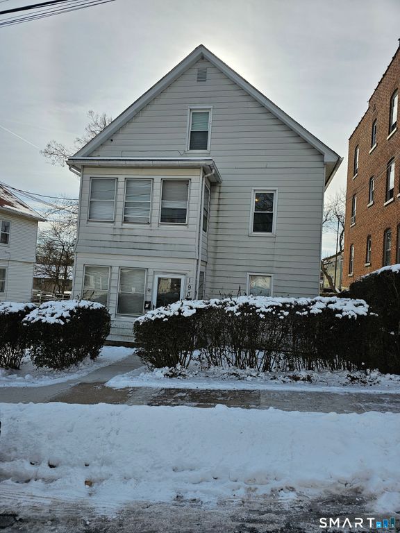 193 Daly Avenue 2nd Floor, New Britain, CT 06051