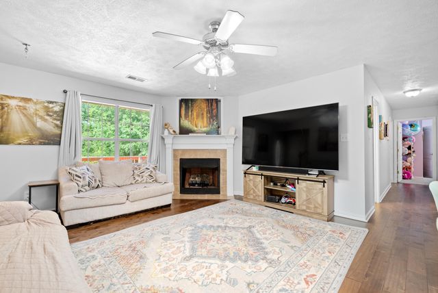 323 LAXTON LN, Munford, TN 38058