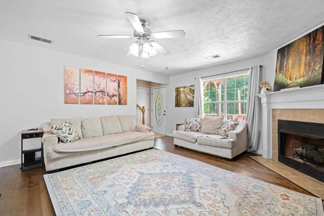 323 LAXTON LN, Munford, TN 38058