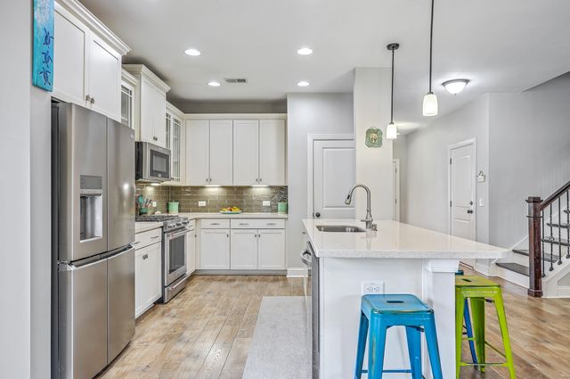 1031 Banker Court, Mount Pleasant, SC 29429