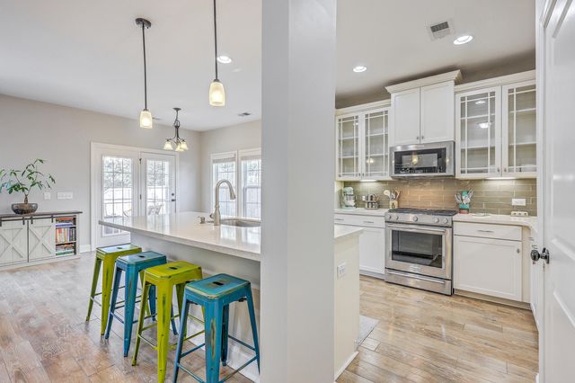 1031 Banker Court, Mount Pleasant, SC 29429