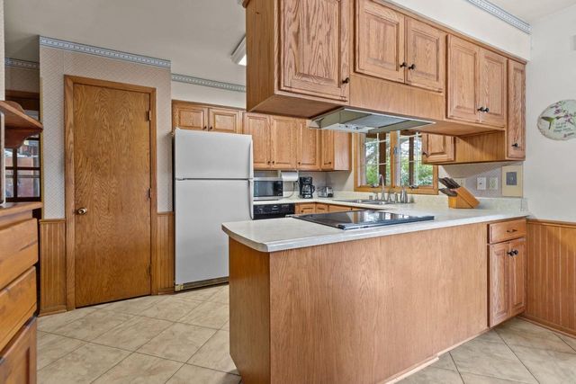 132 OAK COURT, Berlin, WI 54923