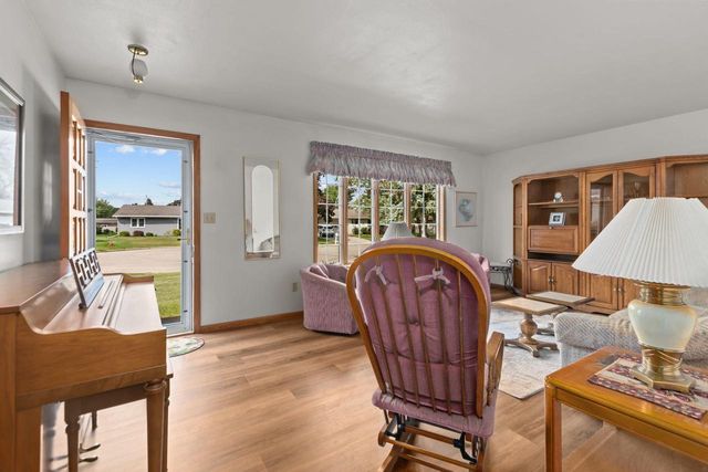 132 OAK COURT, Berlin, WI 54923