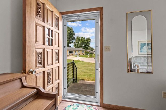 132 OAK COURT, Berlin, WI 54923