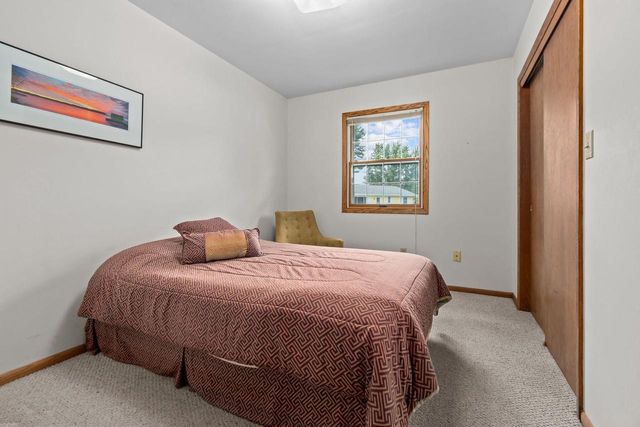 132 OAK COURT, Berlin, WI 54923