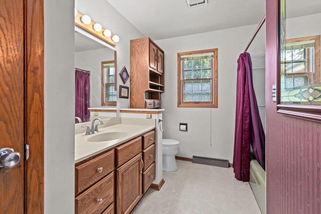 132 OAK COURT, Berlin, WI 54923