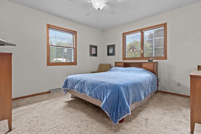 132 OAK COURT, Berlin, WI 54923