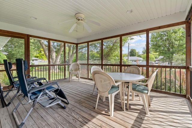 132 OAK COURT, Berlin, WI 54923