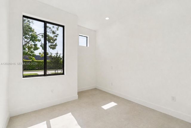 1521 SW 40th Ter, Fort Lauderdale, FL 33317