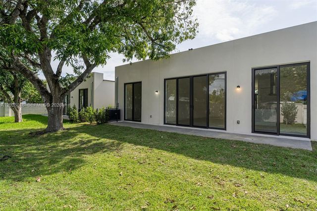 1521 SW 40th Ter, Fort Lauderdale, FL 33317
