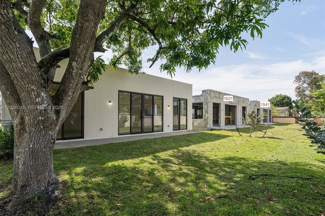 1521 SW 40th Ter, Fort Lauderdale, FL 33317
