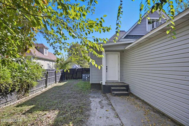 2118 S Wall Avenue, Joplin, MO 64804