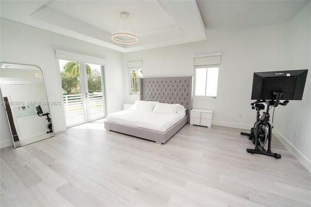 8340 NW 33 Terrace, Doral, FL 33122