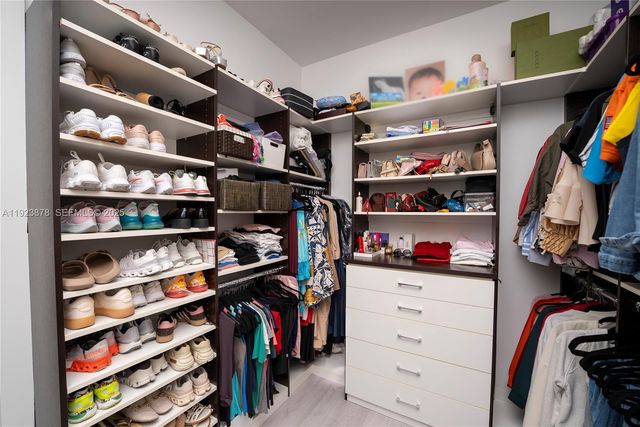 8340 NW 33 Terrace, Doral, FL 33122