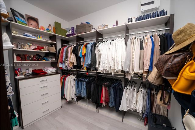 8340 NW 33 Terrace, Doral, FL 33122