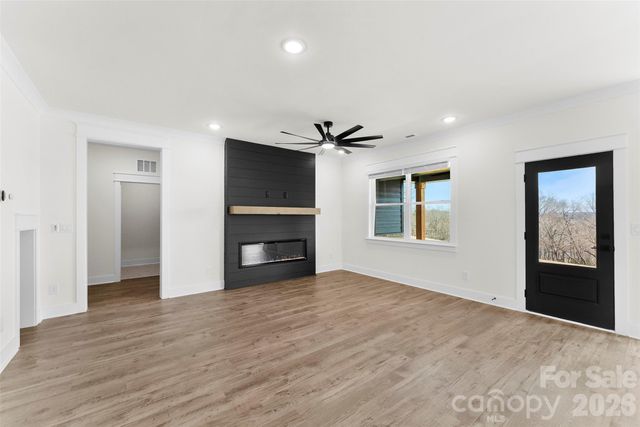 135 Harbourtown Drive, Kings Mountain, NC 28086