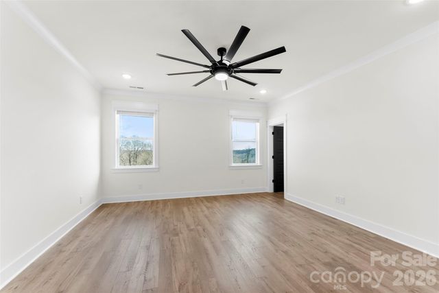 135 Harbourtown Drive, Kings Mountain, NC 28086