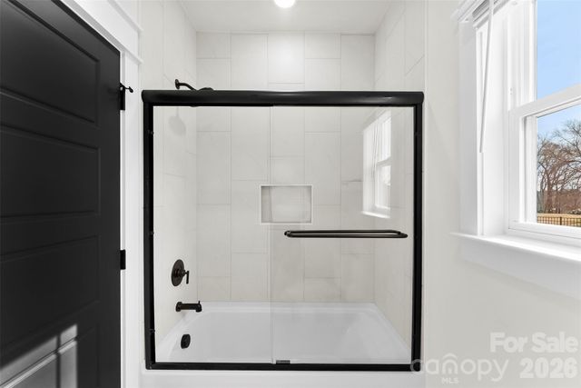 135 Harbourtown Drive, Kings Mountain, NC 28086