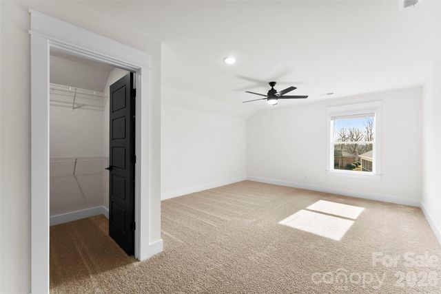 135 Harbourtown Drive, Kings Mountain, NC 28086