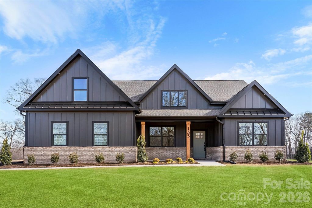 135 Harbourtown Drive, Kings Mountain, NC 28086