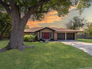502 Moorside, Windcrest, TX 78239