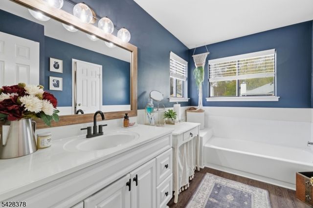 54 Overlook Dr, Independence Twp., NJ 07840
