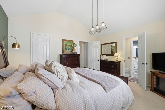 54 Overlook Dr, Independence Twp., NJ 07840