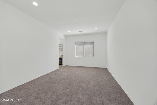 470 W Red Ribbon Lane, Oro Valley, AZ 85755