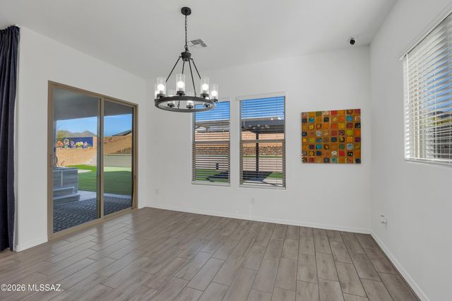 470 W Red Ribbon Lane, Oro Valley, AZ 85755