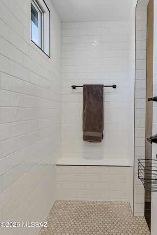 470 W Red Ribbon Lane, Oro Valley, AZ 85755