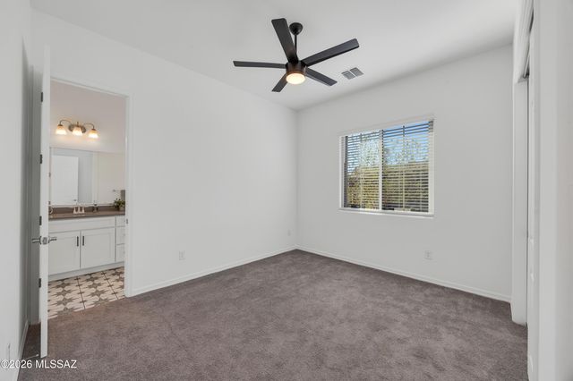 470 W Red Ribbon Lane, Oro Valley, AZ 85755