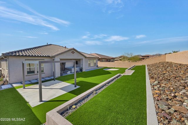 470 W Red Ribbon Lane, Oro Valley, AZ 85755